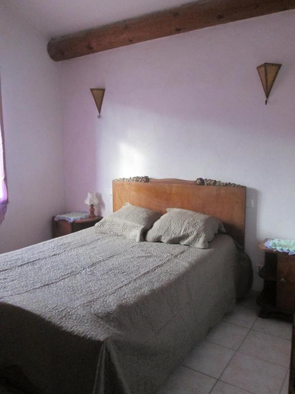 Gites Des Cedres Crestet Habitación foto